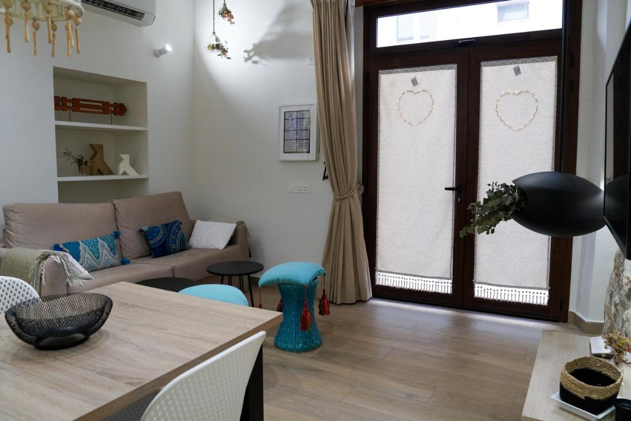 קורנודלה Apartaments La Rambla - La Pelu - 2 Persones מראה חיצוני תמונה